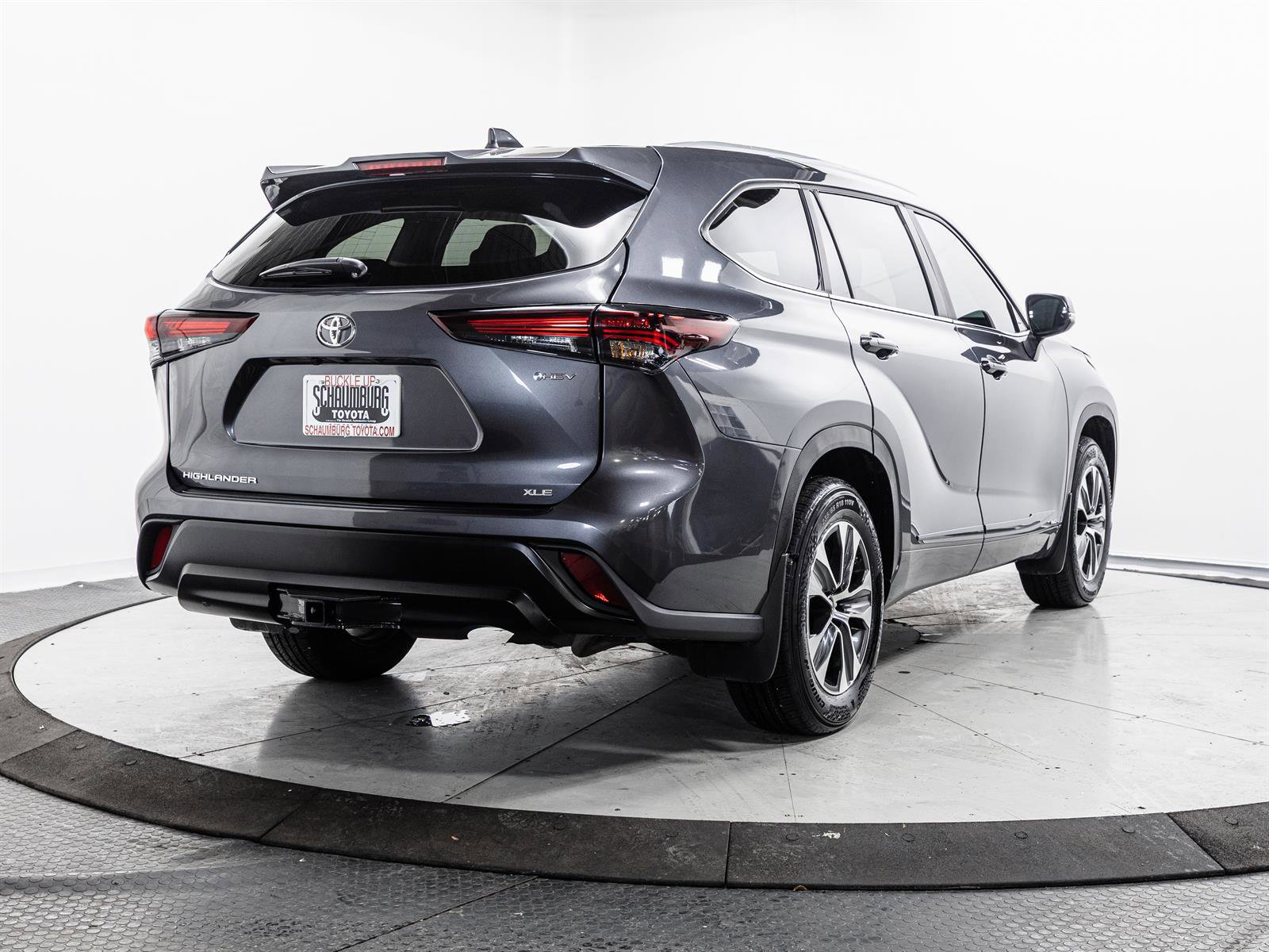 Certified 2025 Toyota Highlander XLE image 13