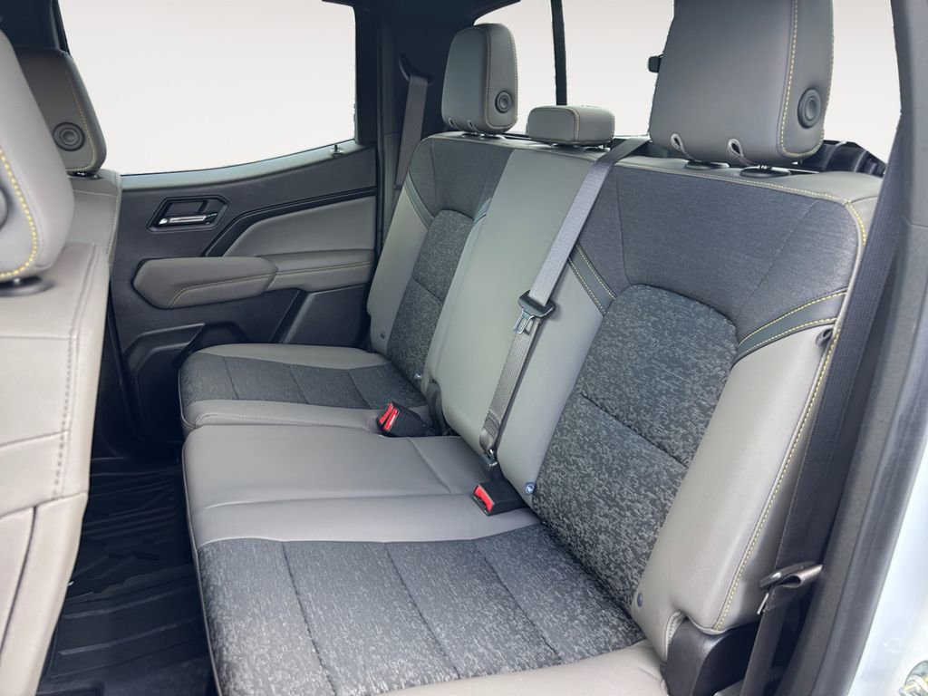 Used 2024 Chevrolet Colorado ZR2 w/ Technology Package image 20