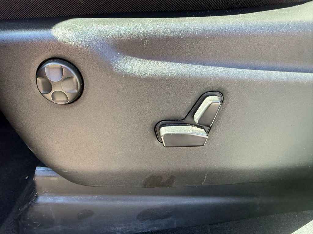 Used 2025 Dodge Durango GT image 22