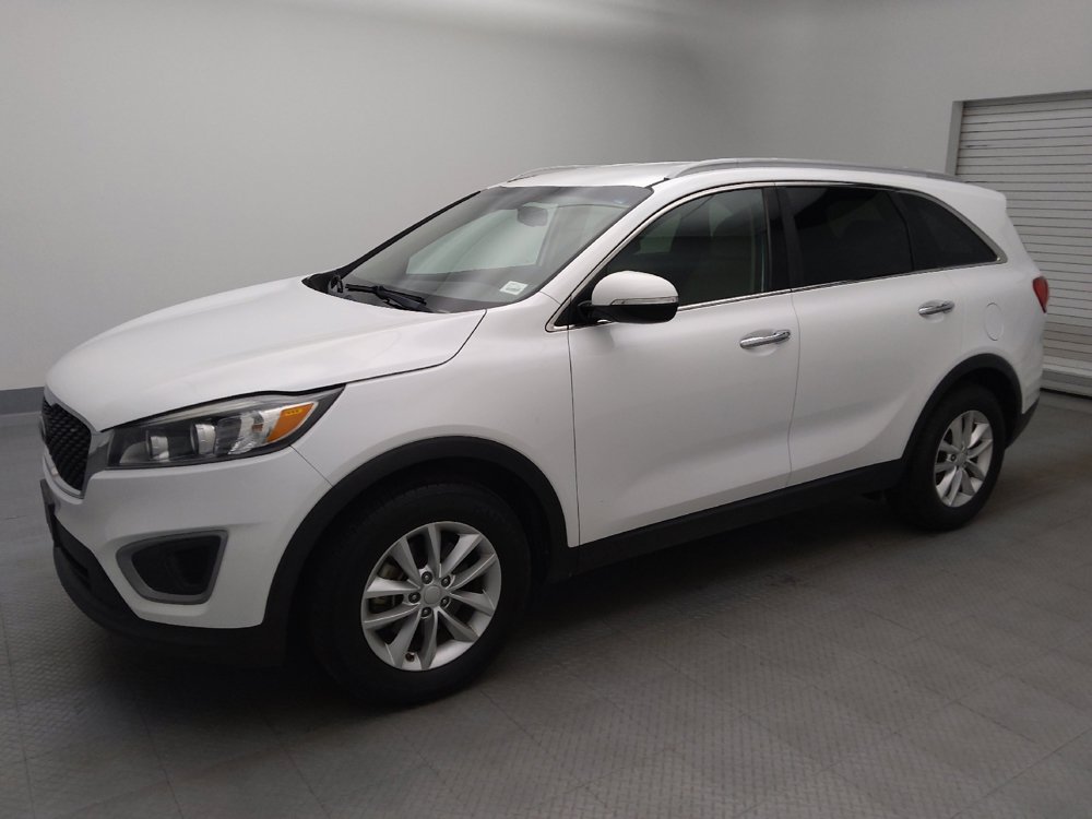 Used 2018 Kia Sorento FWD image 2