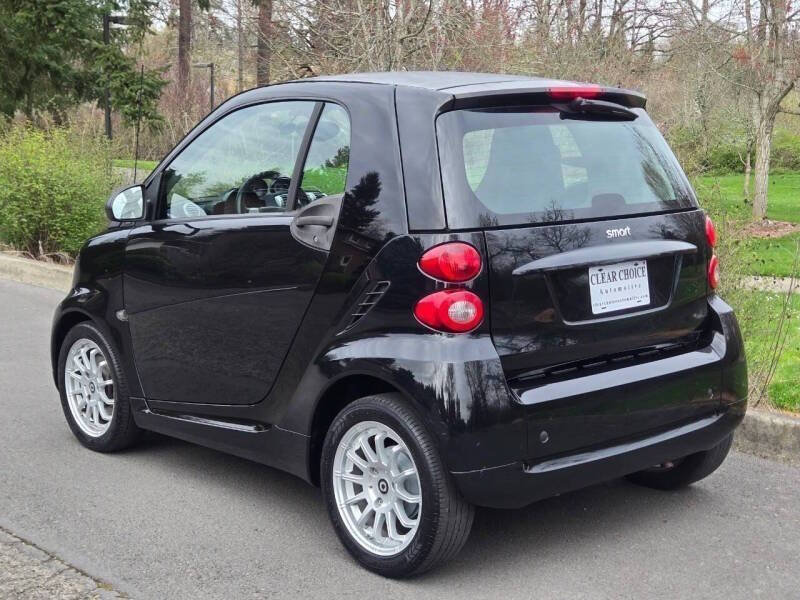 Used 2012 smart fortwo passion RWD image 9