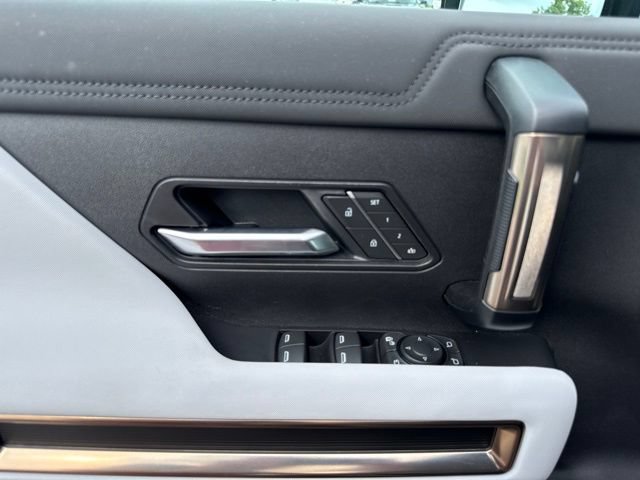 Used 2025 GMC Hummer EV 3X AWD/4WD image 16