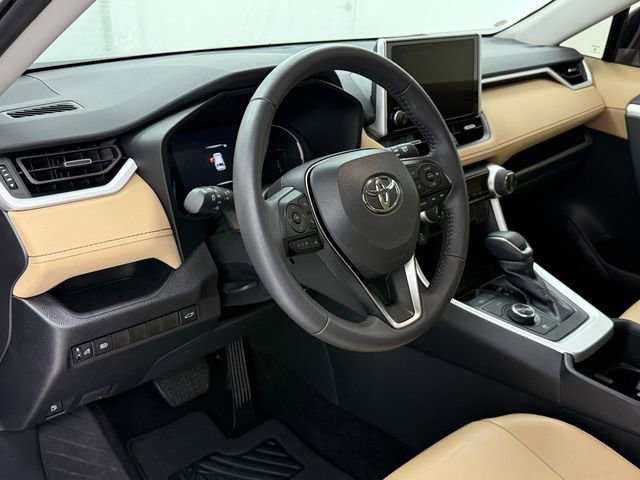 Used 2025 Toyota RAV4 XLE Premium AWD/4WD image 8