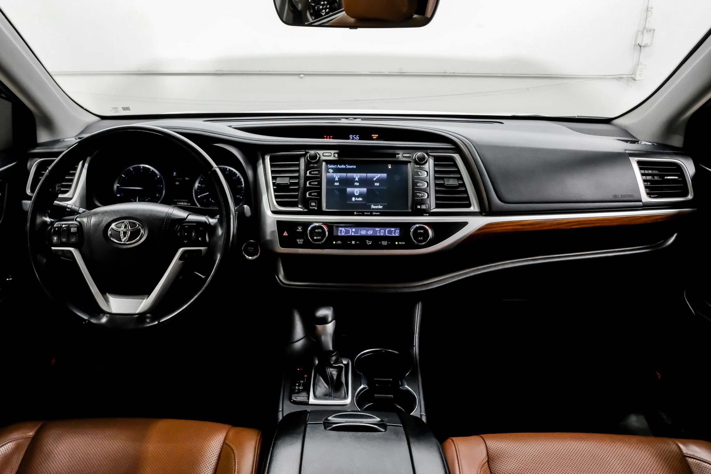 Used 2018 Toyota Highlander Limited FWD image 20