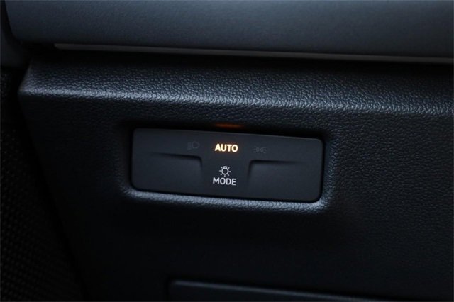 New 2026 Volkswagen Tiguan SE R-Line image 20