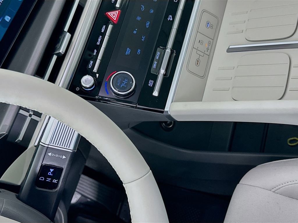 New 2026 Hyundai Santa Fe SE image 14