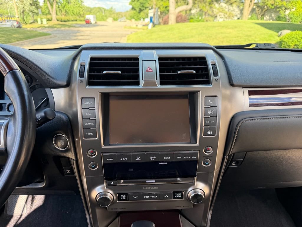 Used 2016 Lexus GX 460 w/ Premium Package AWD/4WD image 34