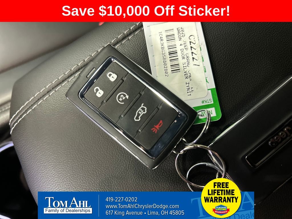 New 2025 Jeep Grand Cherokee L Limited w/ Black Appearance Package image 20