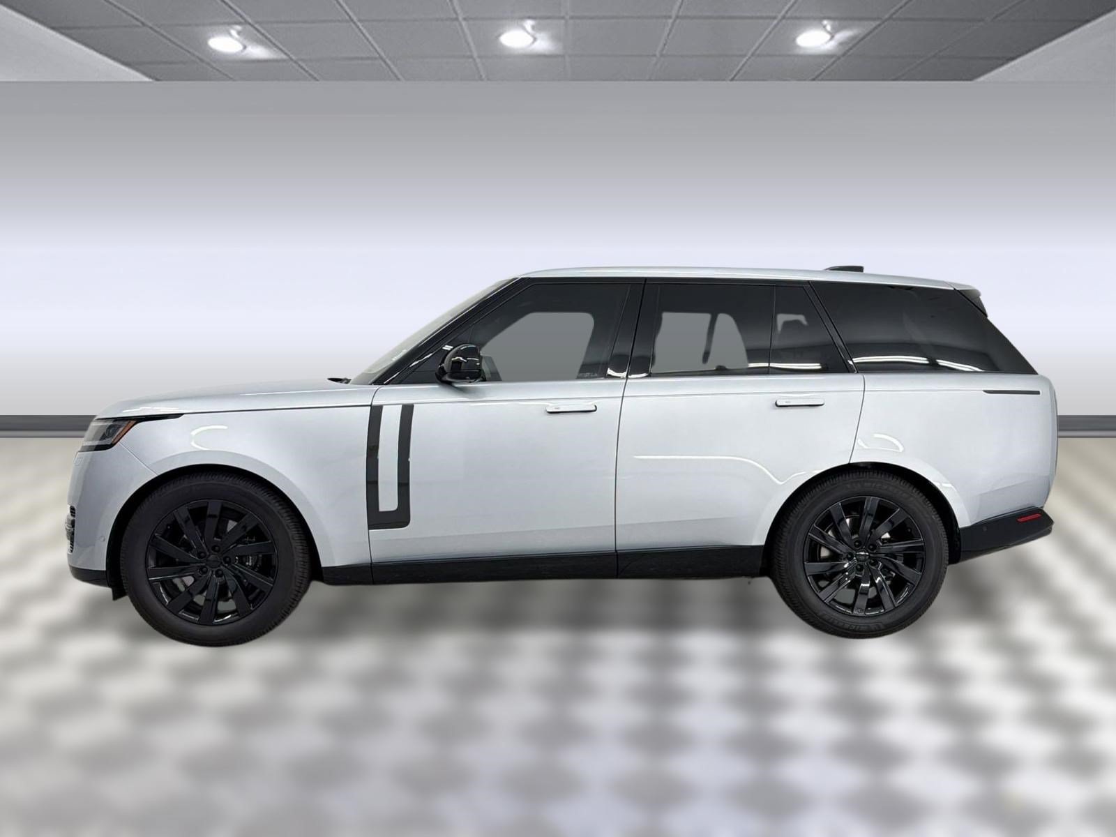 Used 2023 Land Rover Range Rover SE AWD/4WD image 2