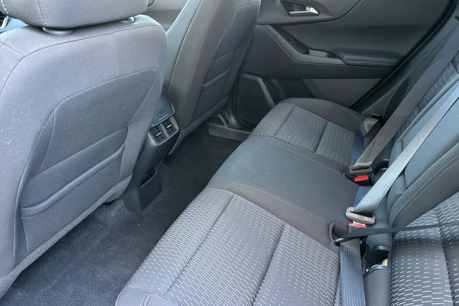 Used 2025 Chevrolet Equinox LT FWD image 26