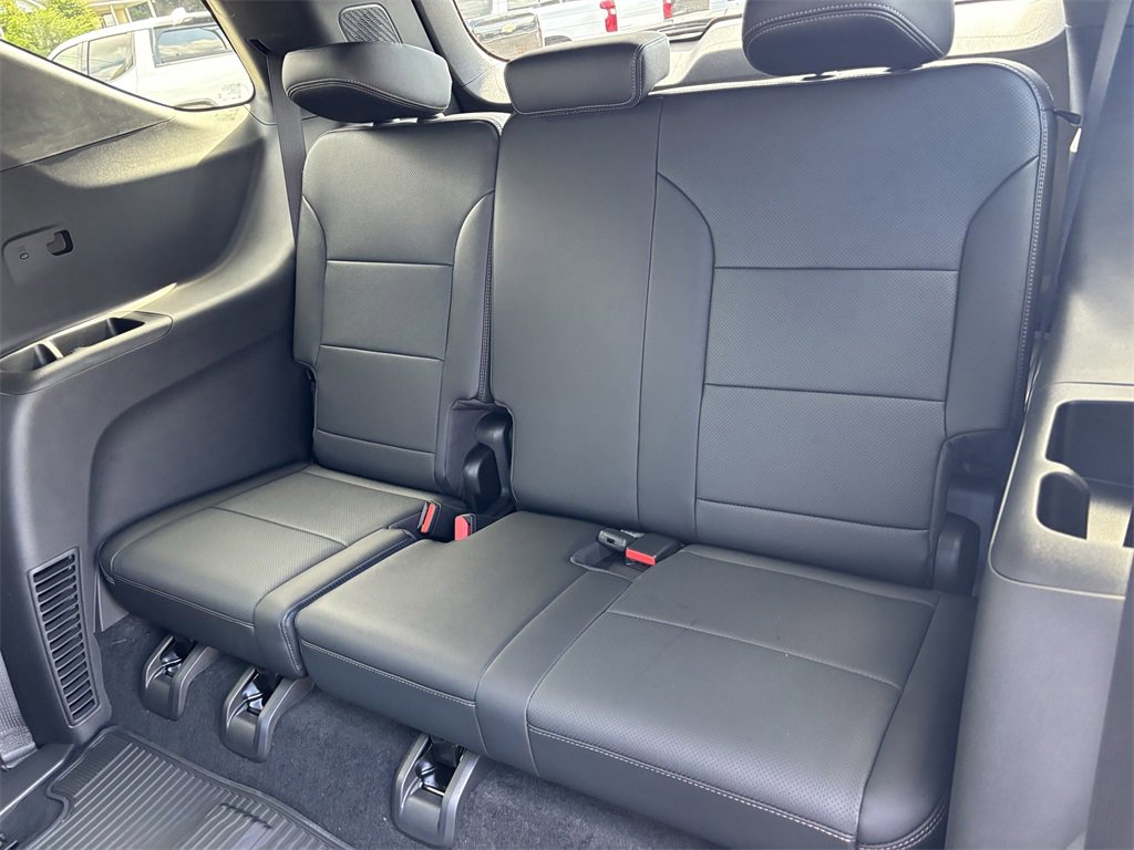 New 2026 Chevrolet Traverse High Country w/ LPO, Floor Liner Package image 15