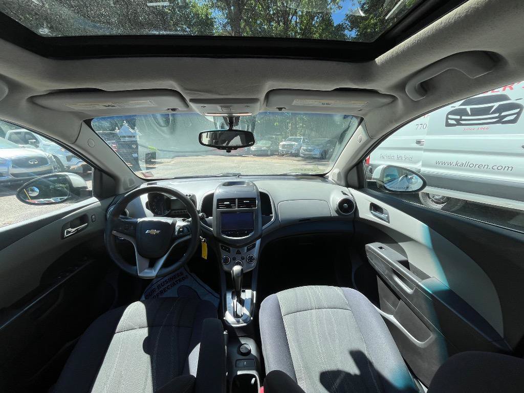 Used 2014 Chevrolet Sonic LT w/ Fun and Sun Package FWD image 33