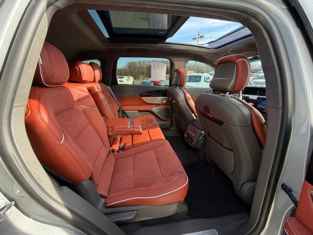 Used 2024 Lincoln Nautilus Black Label w/ Jet Appearance Package (87T) image 10