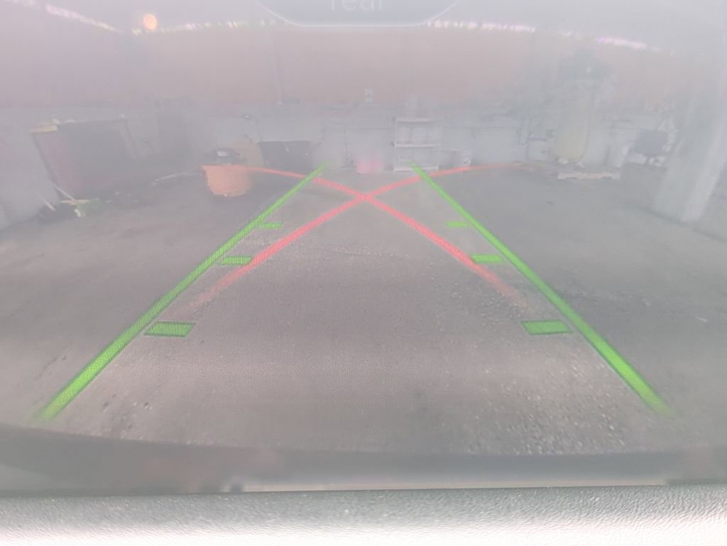 Used 2018 BMW 740i image 22