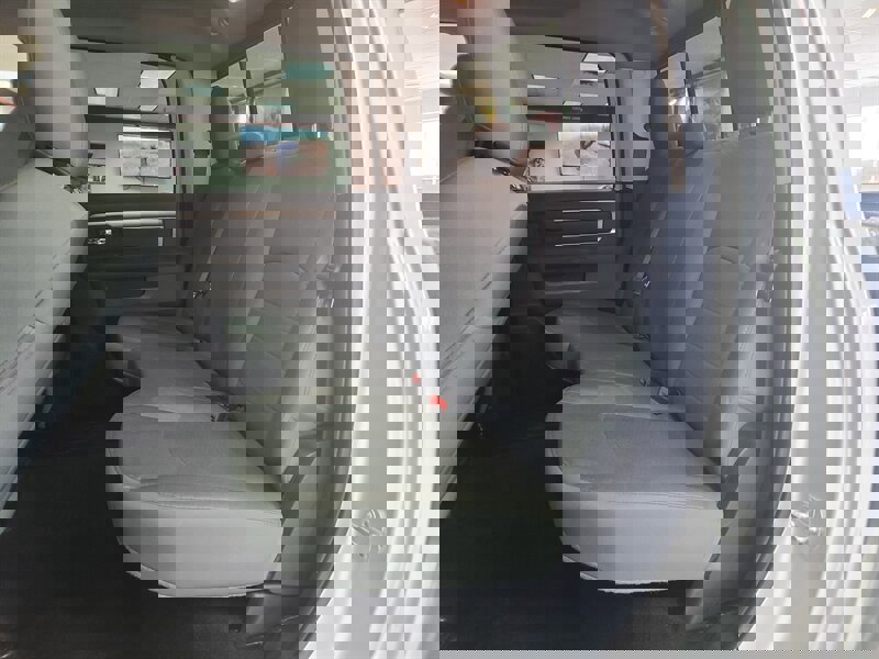 Used 2016 RAM 1500 Classic SLT w/ SLT Plus D￩cor Group image 12