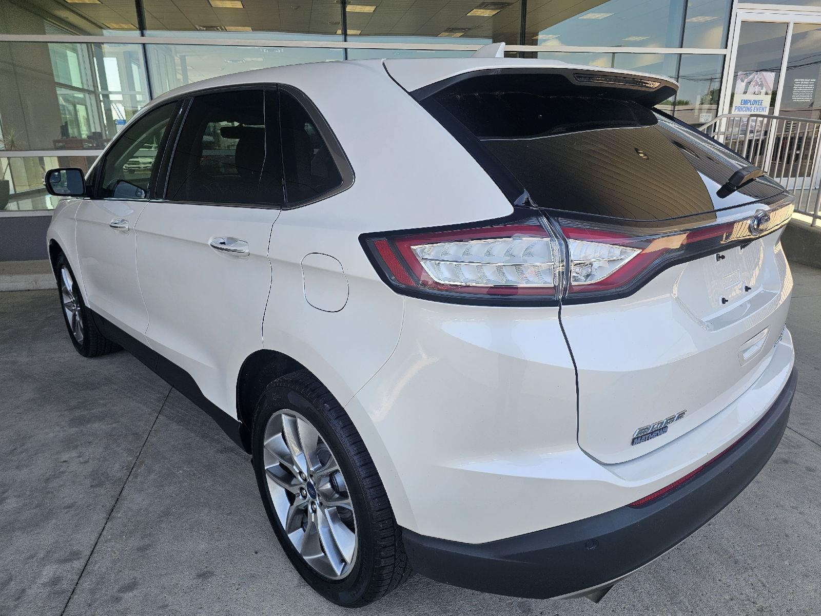 Used 2018 Ford Edge Titanium AWD/4WD image 3