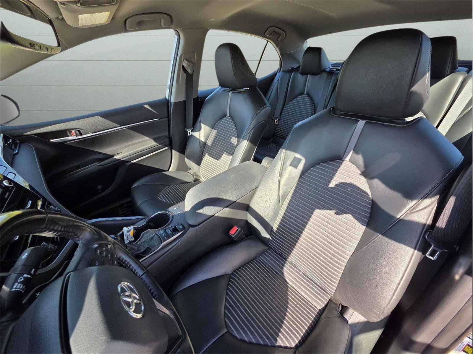 Used 2022 Toyota Camry SE image 15