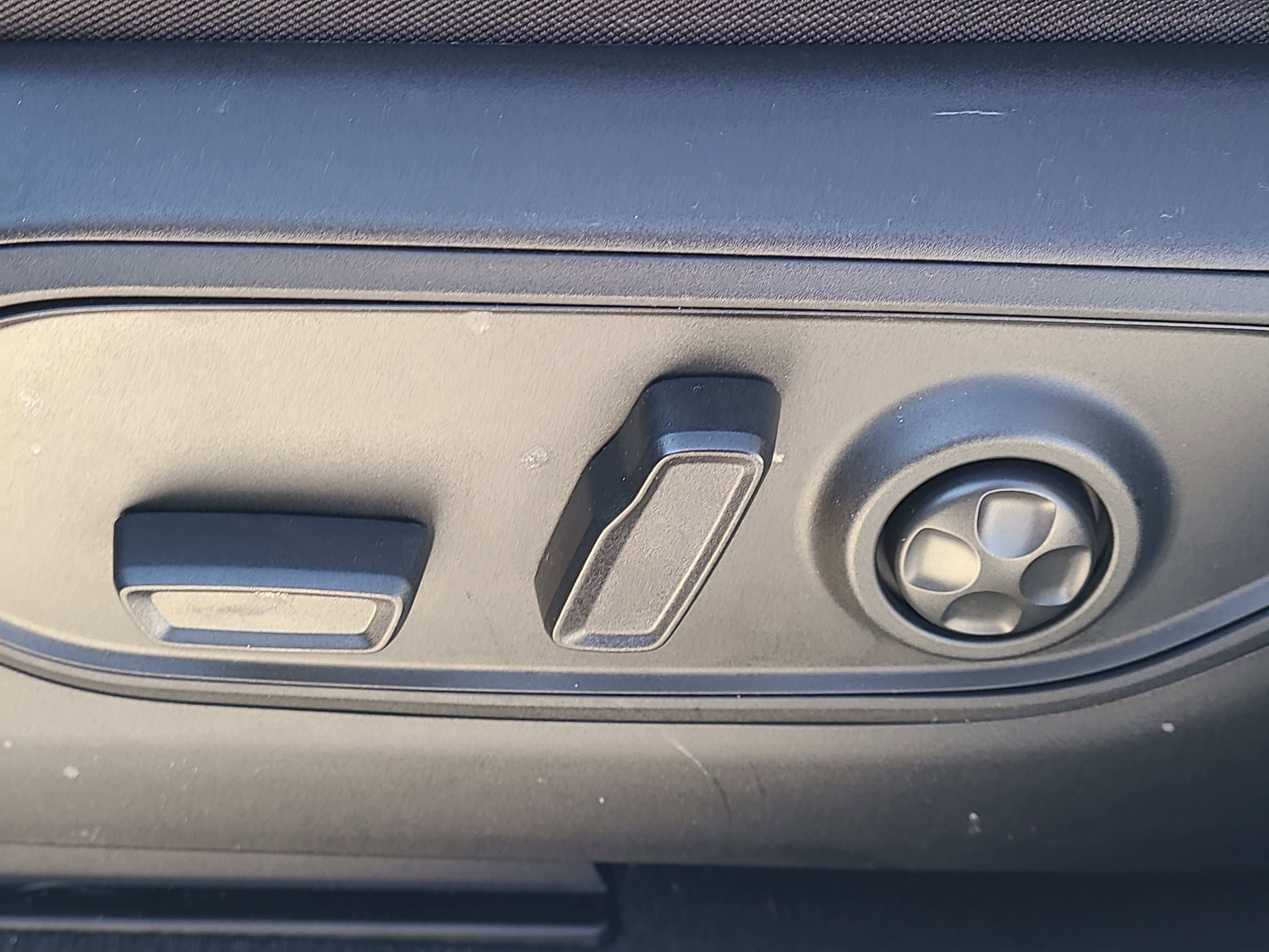 Used 2023 Jeep Grand Cherokee Altitude image 20