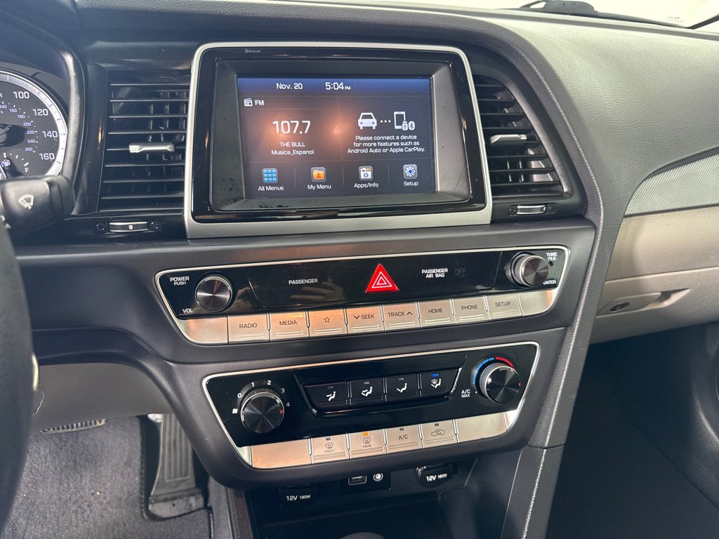 Used 2018 Hyundai Sonata SE FWD image 16