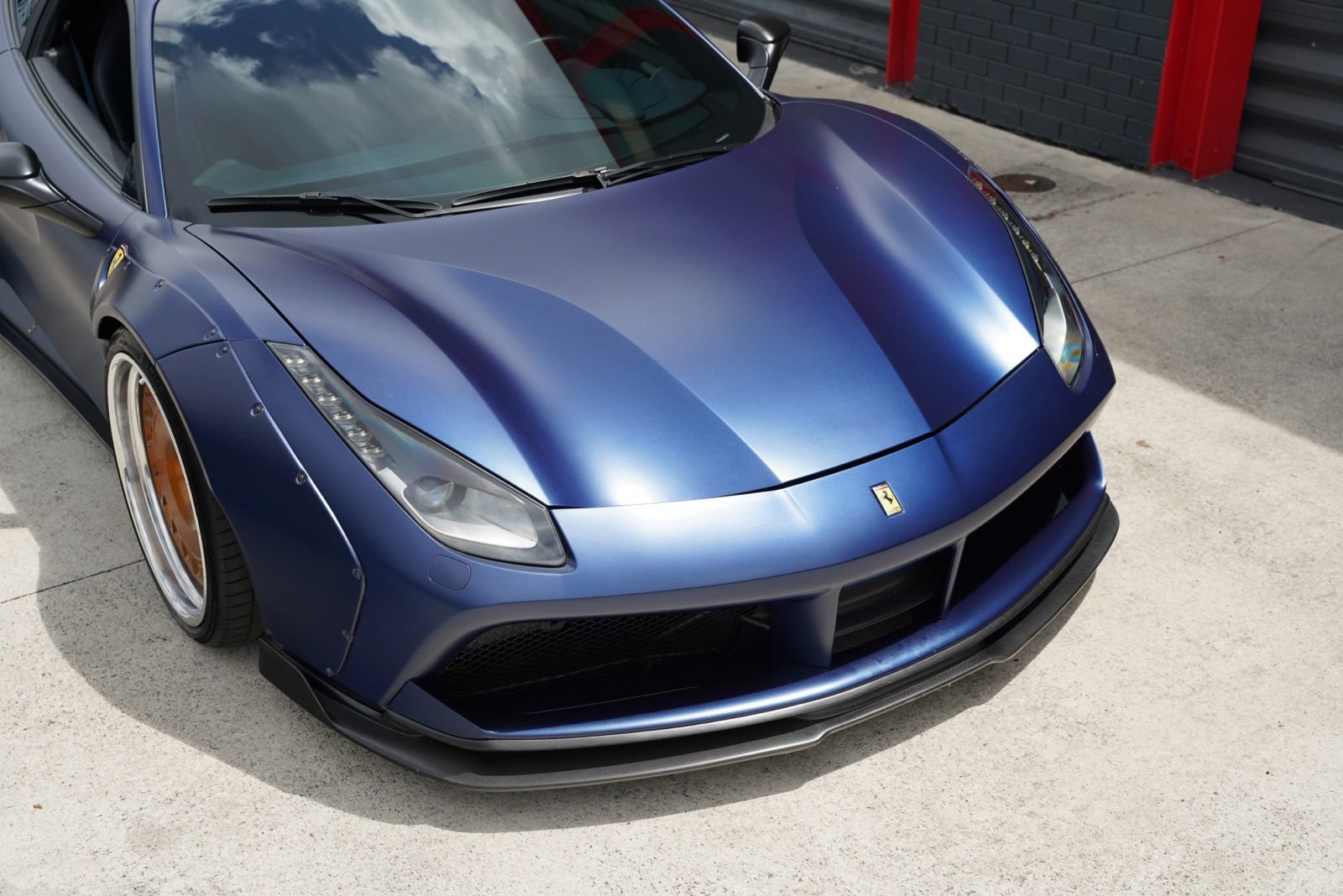 Used 2017 Ferrari 488 GTB RWD image 14