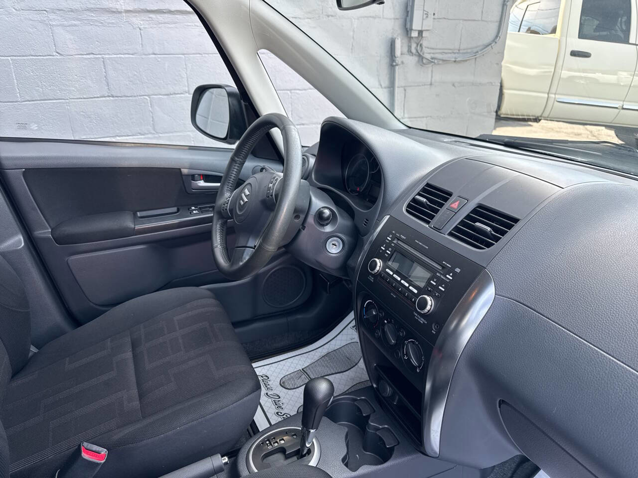 Used 2012 Suzuki SX4 Premium image 24