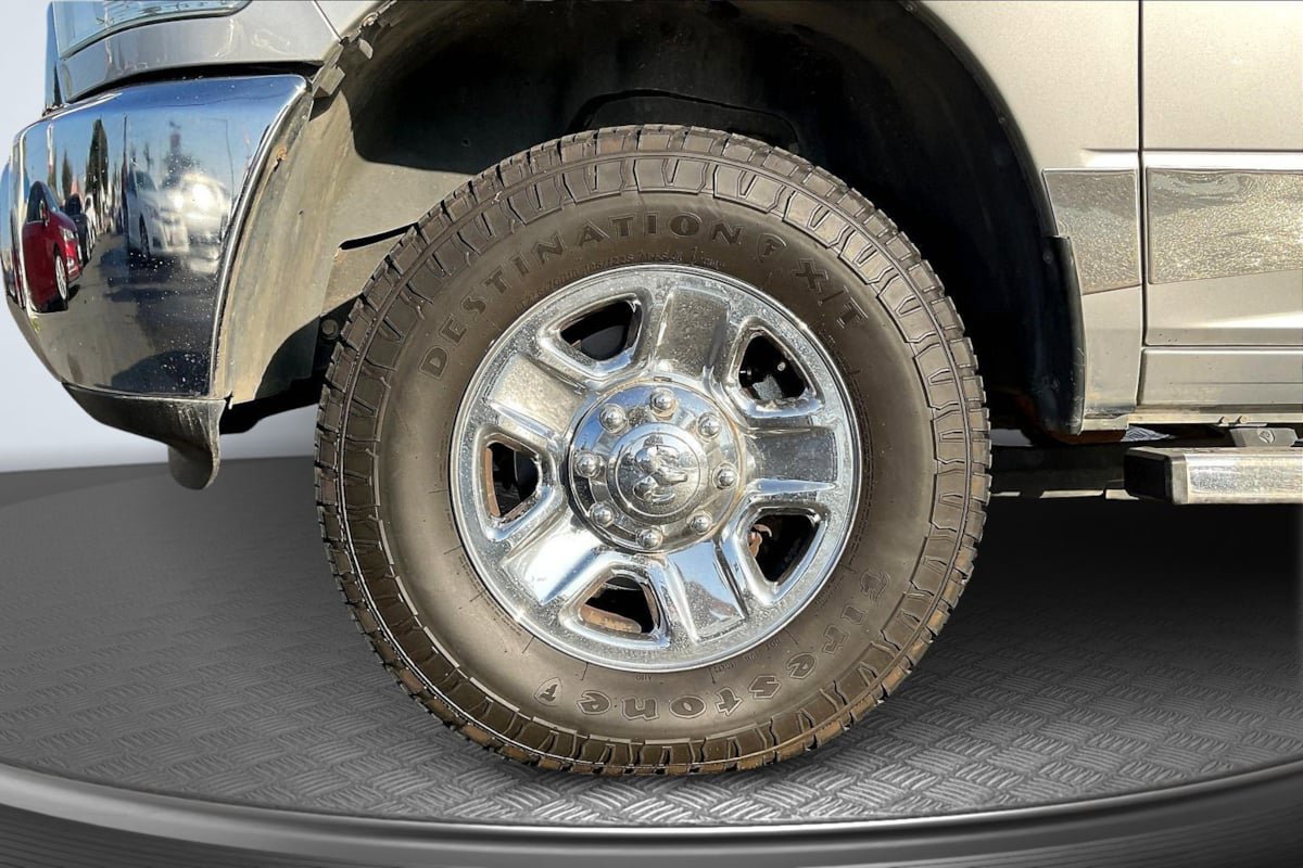 Used 2015 RAM 2500 SLT AWD/4WD image 9