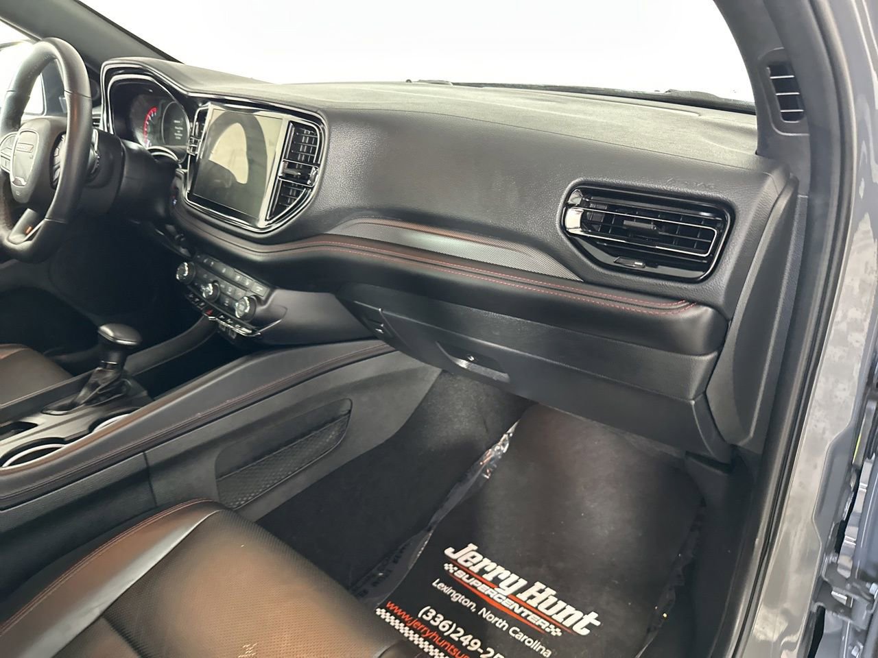 Used 2025 Dodge Durango GT image 38