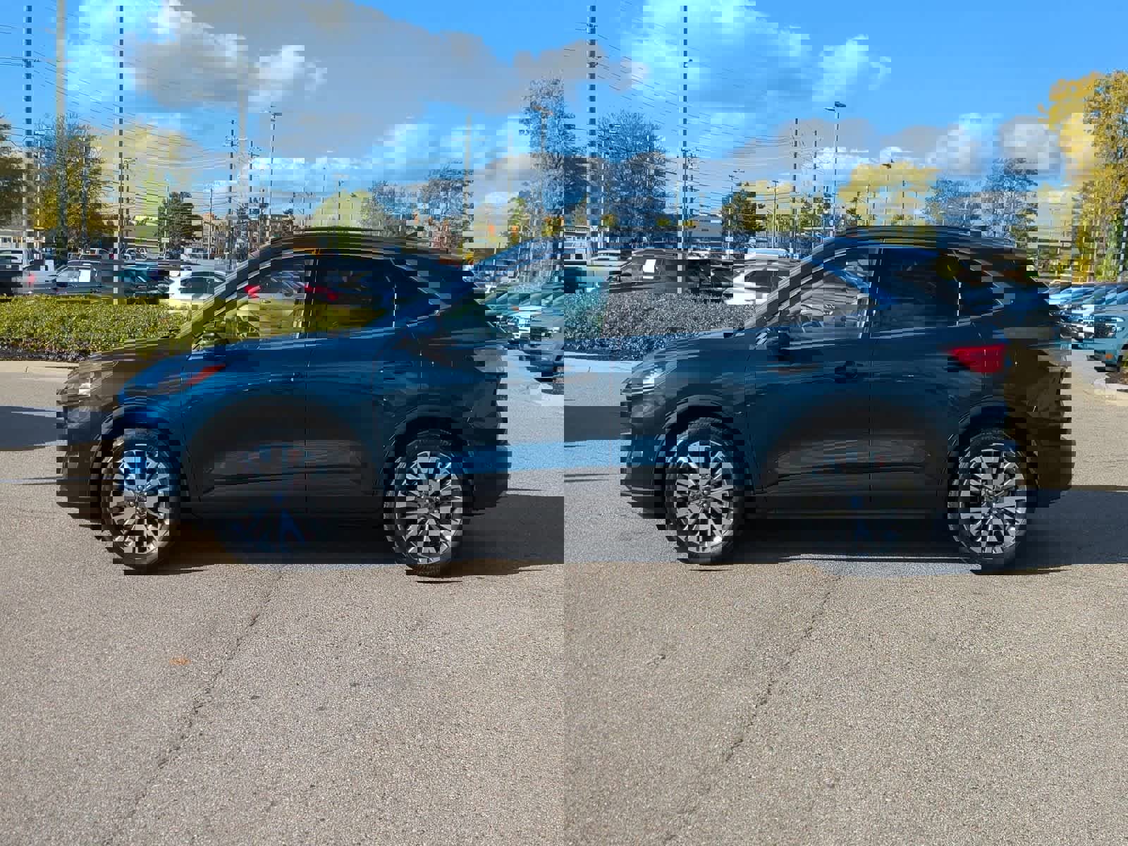 Used 2020 Ford Escape Titanium image 5