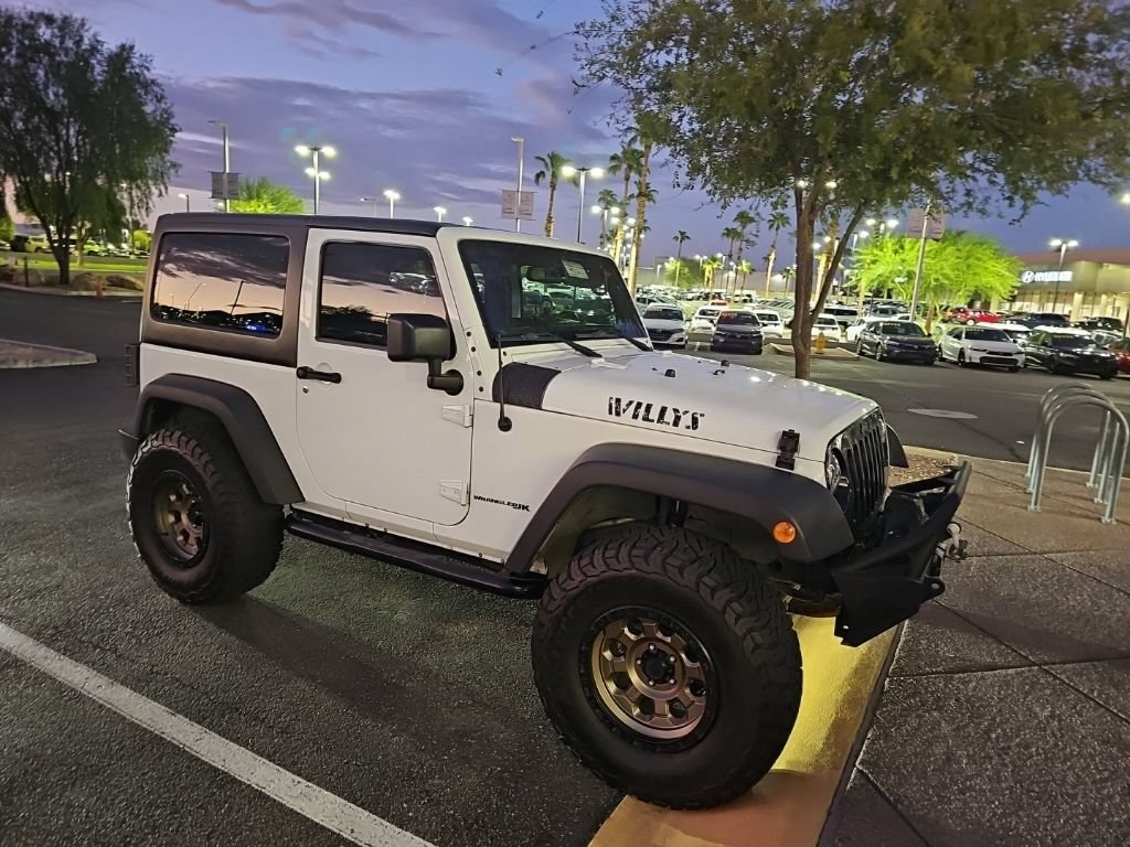 Used 2018 Jeep Wrangler Sport AWD/4WD image 4