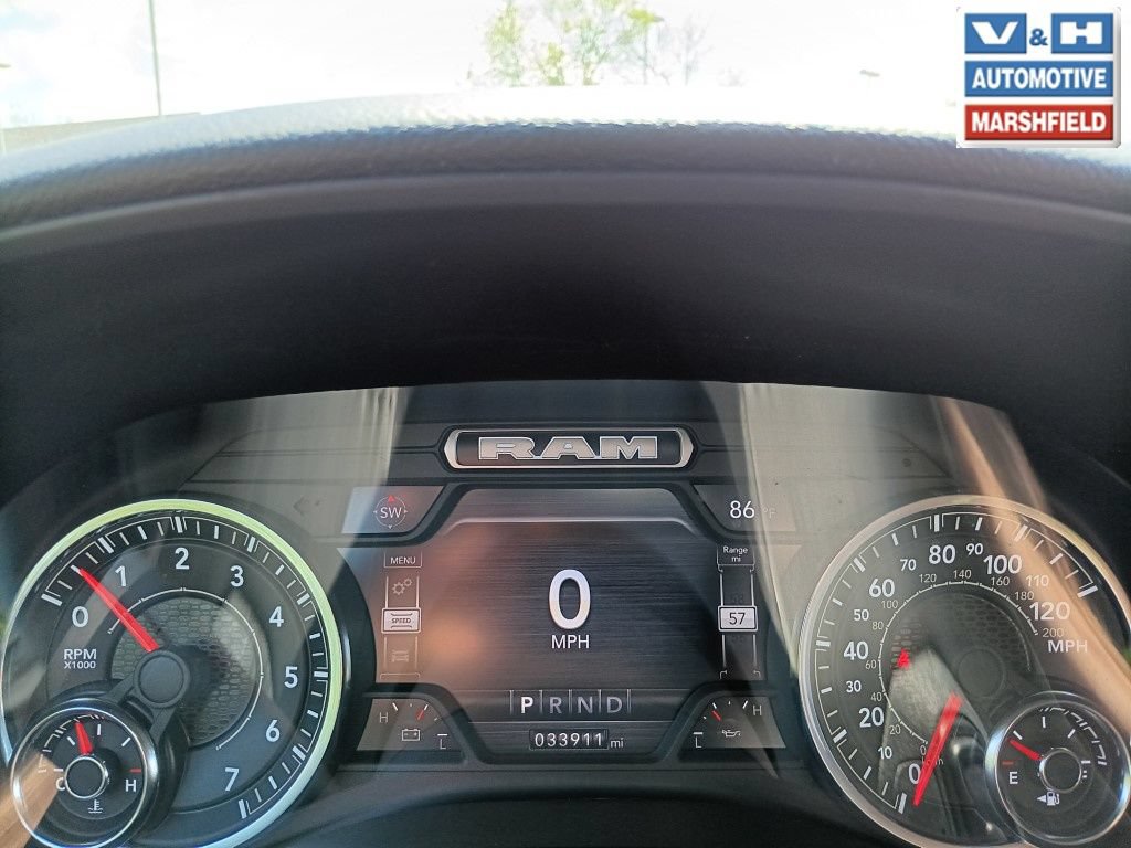 Used 2023 RAM 1500 4x4 Crew Cab image 5
