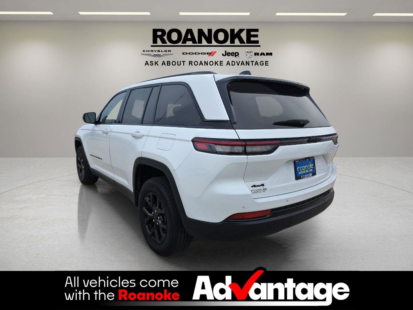 Used 2024 Jeep Grand Cherokee Altitude image 6