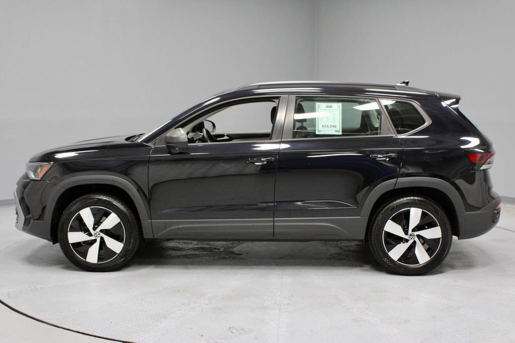 Used 2025 Volkswagen Taos S AWD/4WD image 9