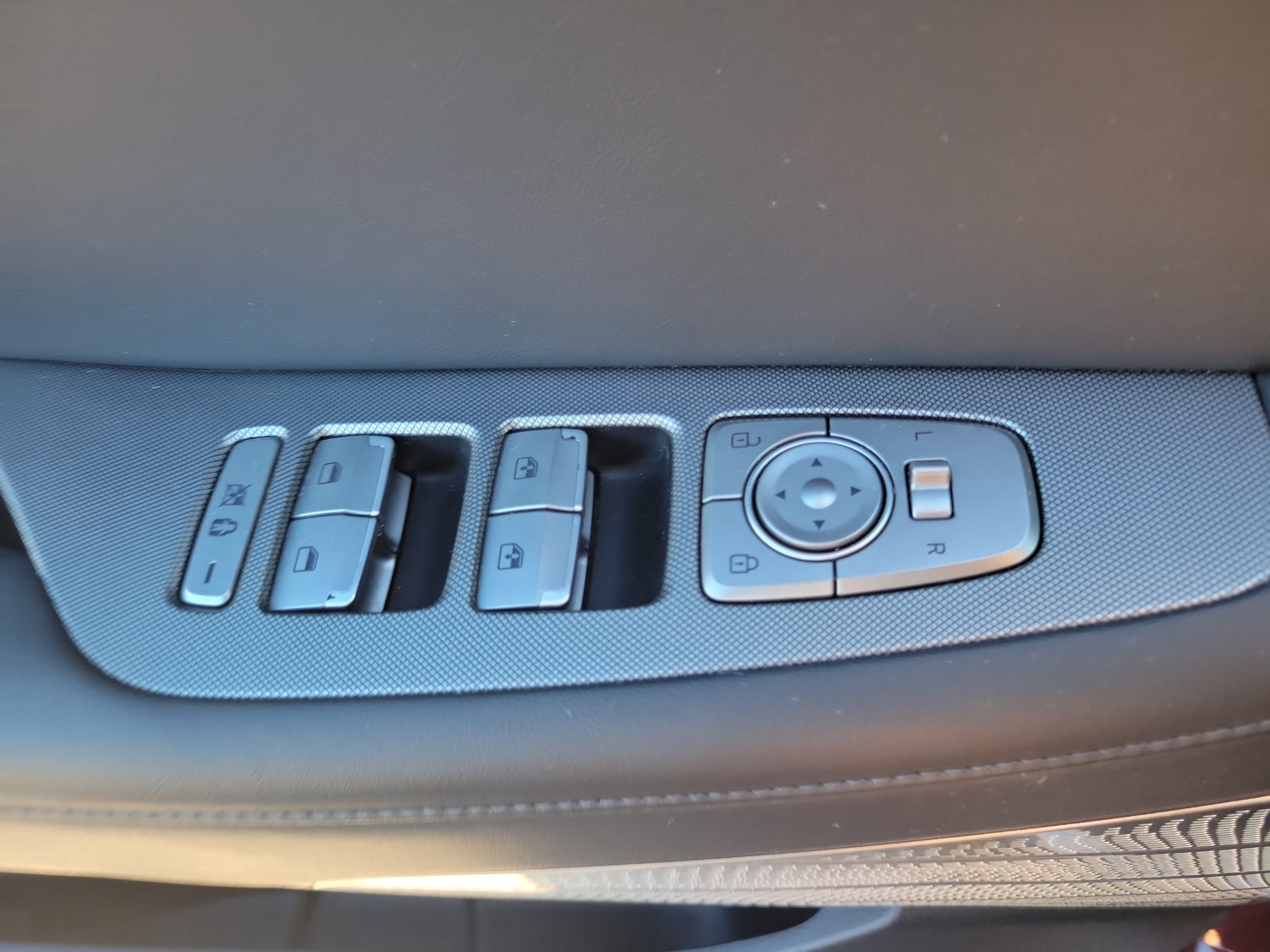 Used 2021 Hyundai Palisade Limited FWD image 28
