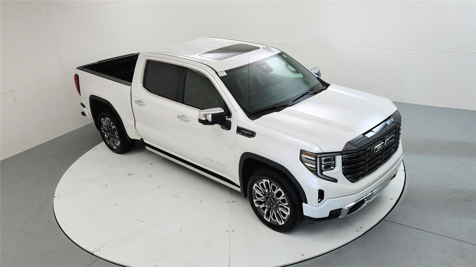 Used 2023 GMC Sierra 1500 Denali Ultimate AWD/4WD image 13