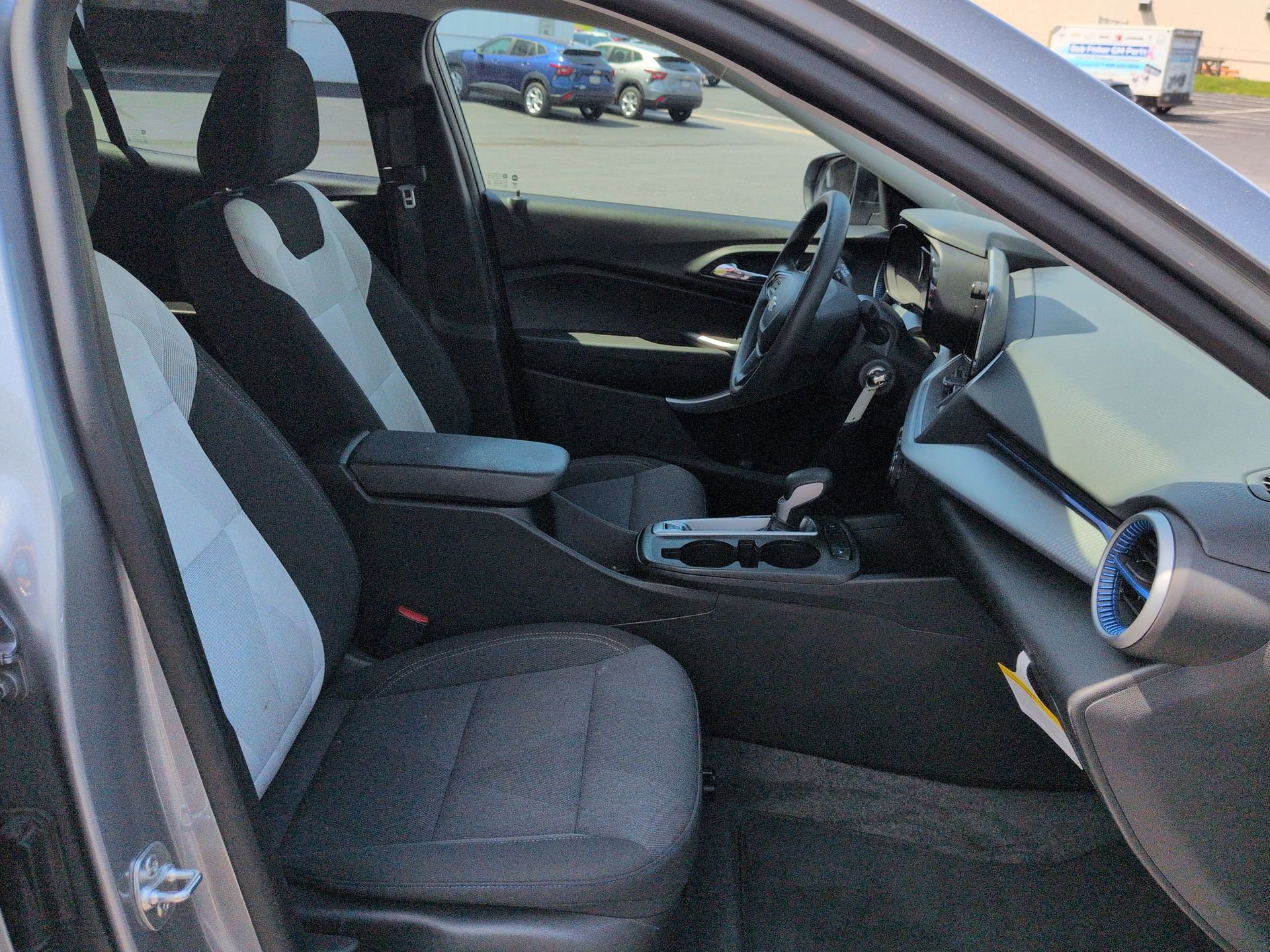 Used 2024 Chevrolet Trax LS FWD image 26