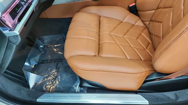 Used 2023 BMW i7 xDrive60 image 34