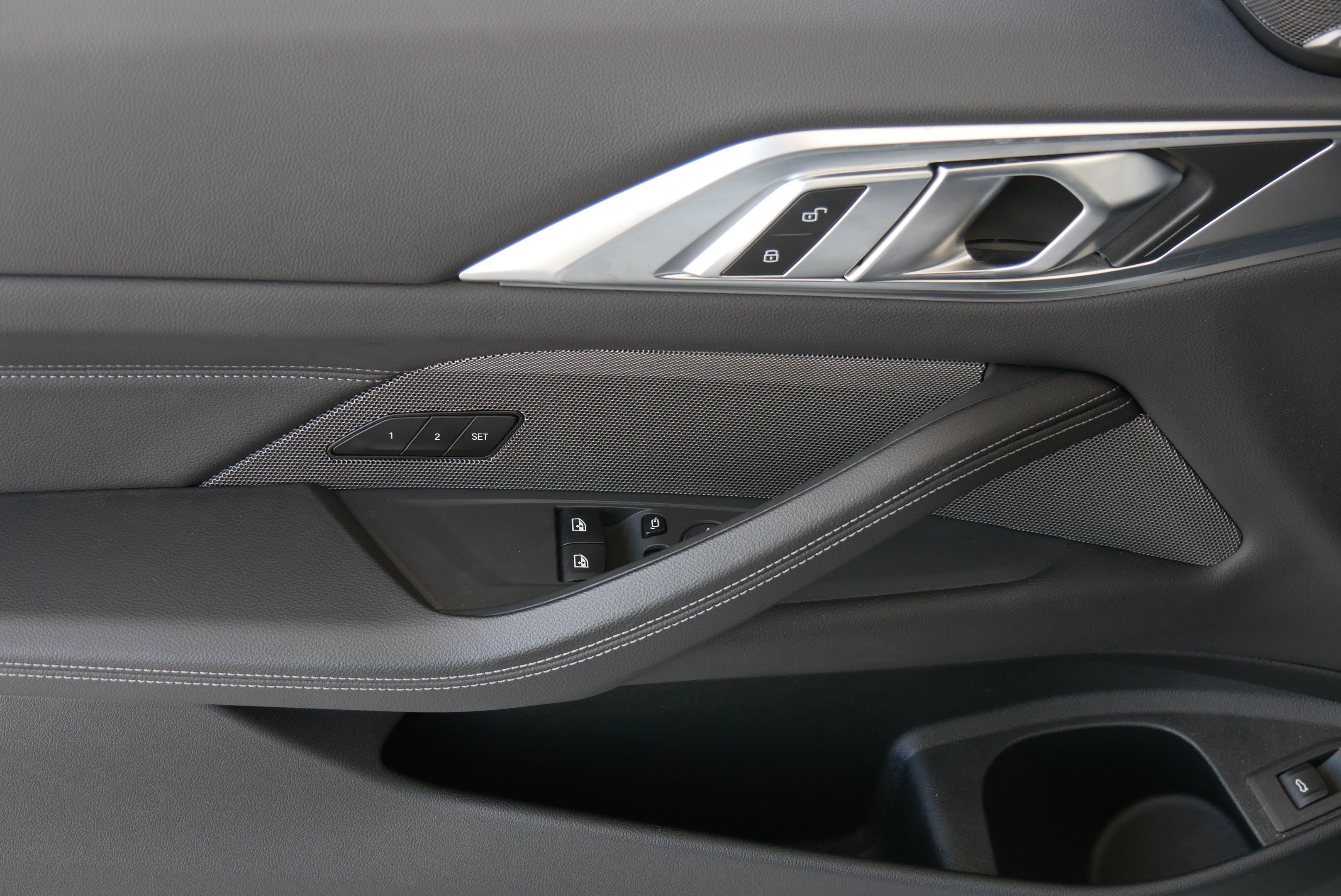 Used 2022 BMW 430i Coupe w/ M Sport Package RWD image 26