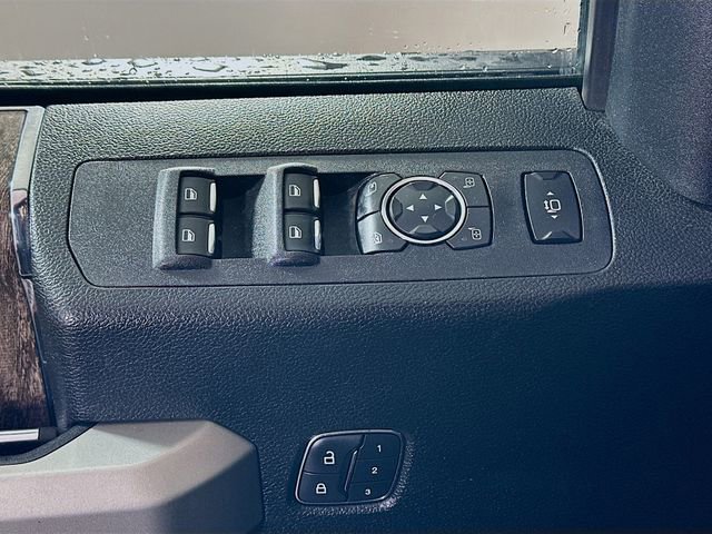 Used 2019 Ford F350 Lariat w/ Chrome Package image 19