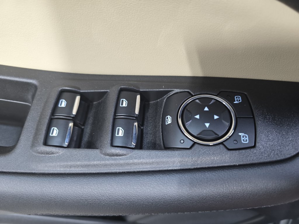 Used 2023 Ford Edge SEL w/ Convenience Package AWD/4WD image 28
