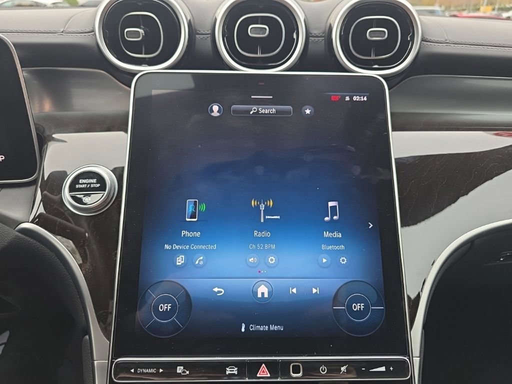 Used 2024 Mercedes-Benz GLC 300 4MATIC image 32