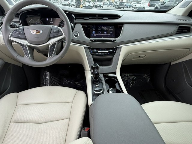 Used 2023 Cadillac XT5 Premium Luxury w/ Technology Package FWD image 19