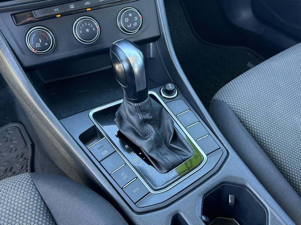 Used 2019 Volkswagen Jetta S image 17