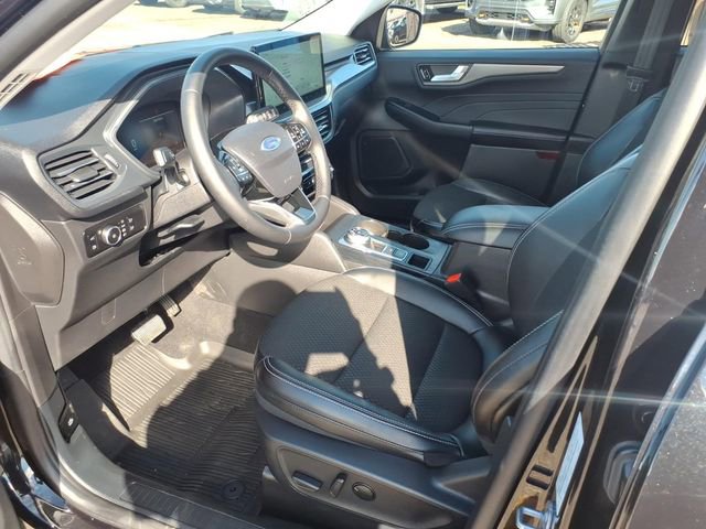 Used 2025 Ford Escape SE image 14