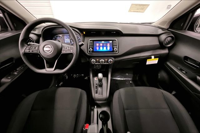 New 2025 Nissan Kicks Play S image 5