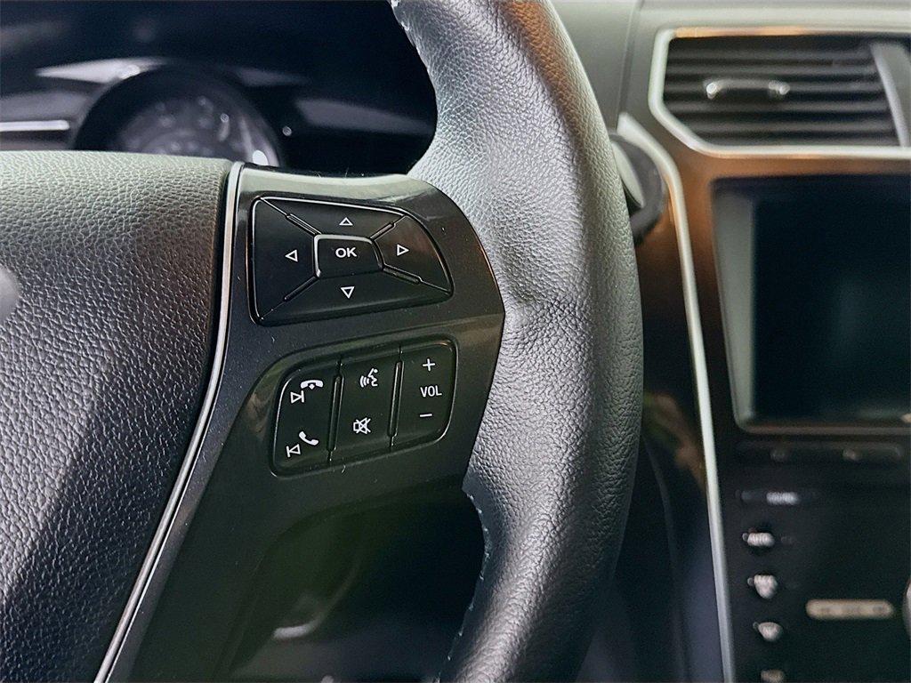 Used 2019 Ford Explorer Limited w/ Class III Trailer Tow Package image 22