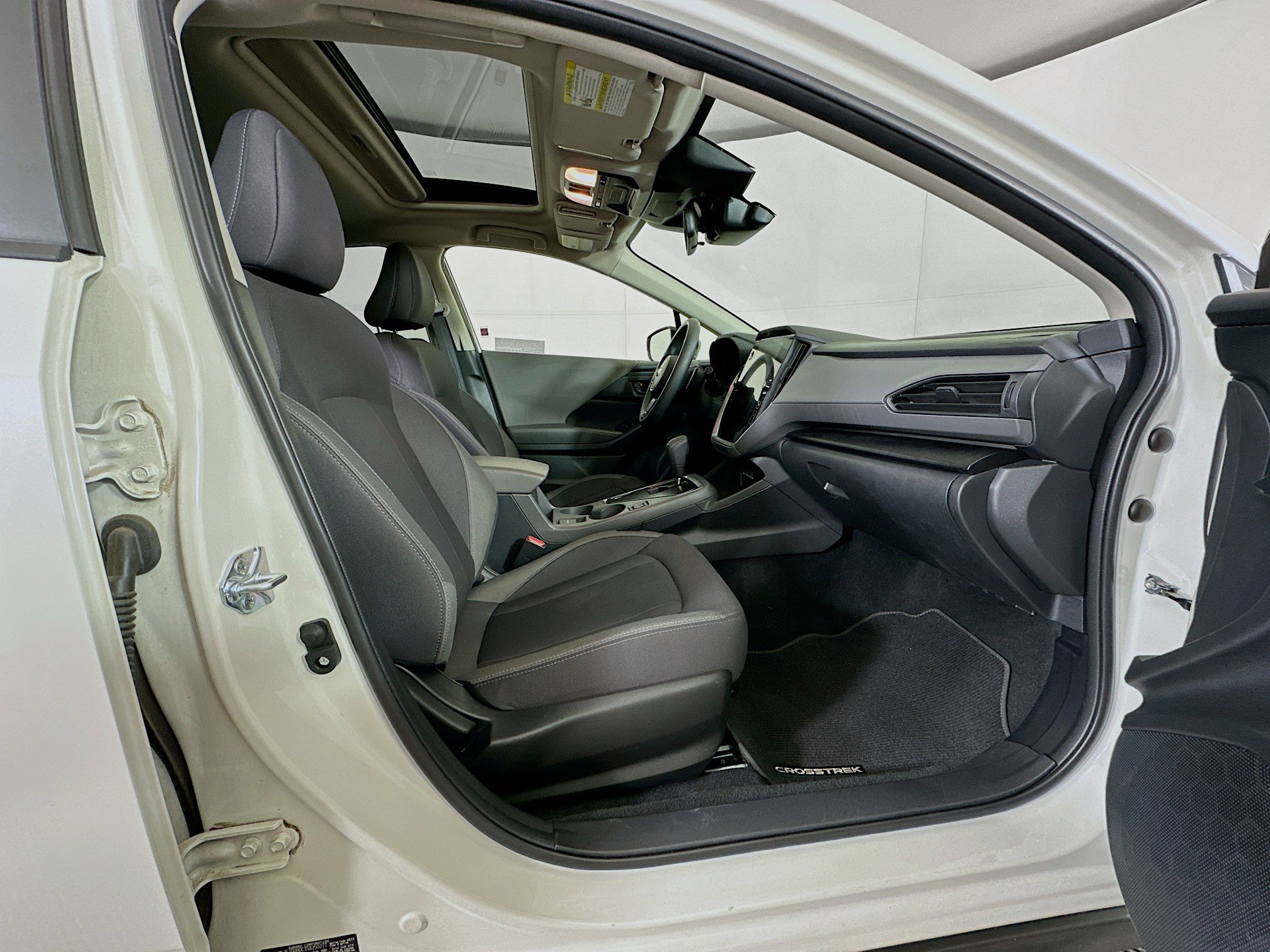 Used 2025 Subaru Crosstrek 2.0i Premium image 30