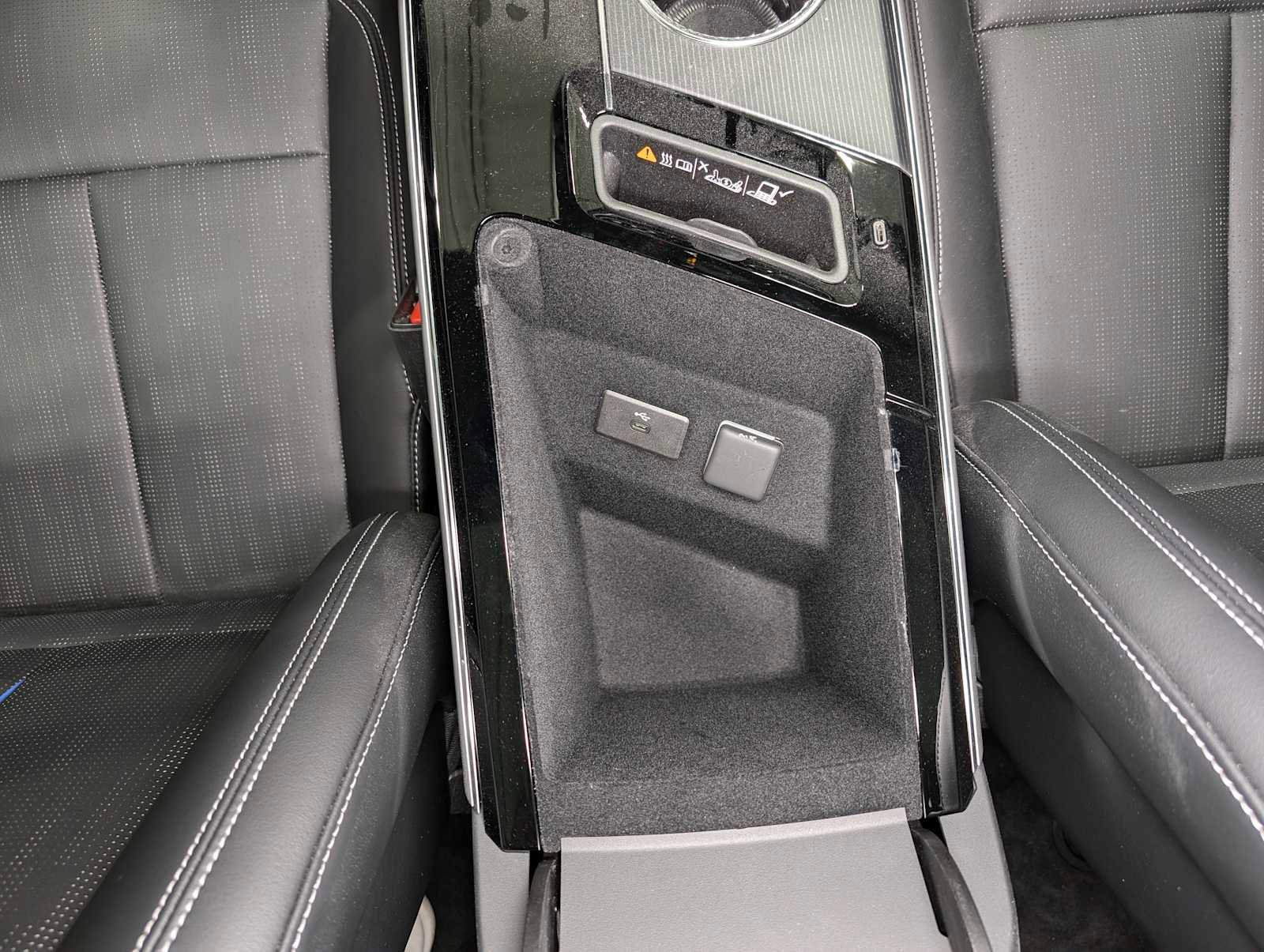 New 2025 Cadillac Lyriq Luxury image 17