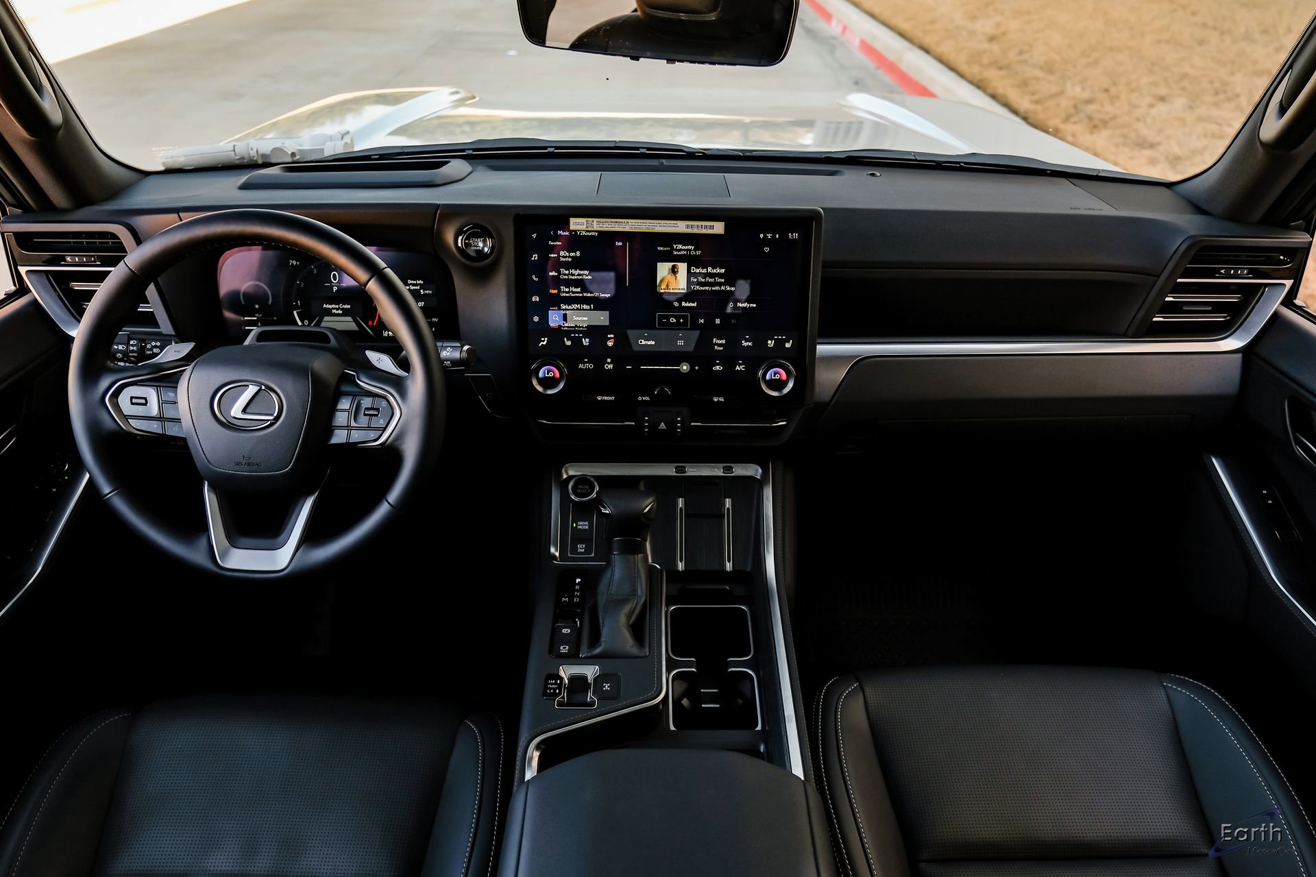 Used 2025 Lexus GX 550 550 Luxury+ HUD Traffic LIFTED w/ Accessory Package (2T) image 29