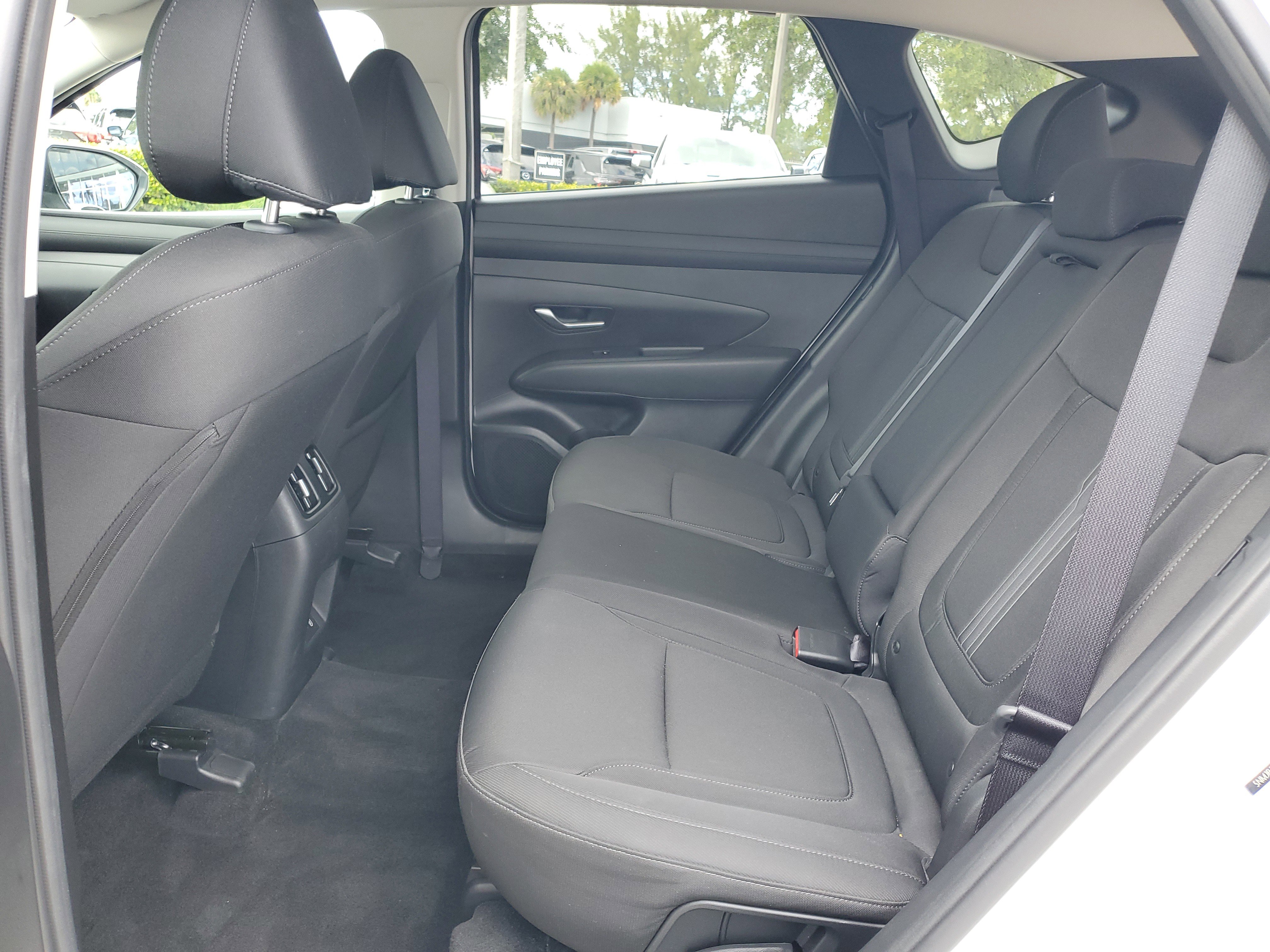 Used 2025 Hyundai Tucson SEL image 13