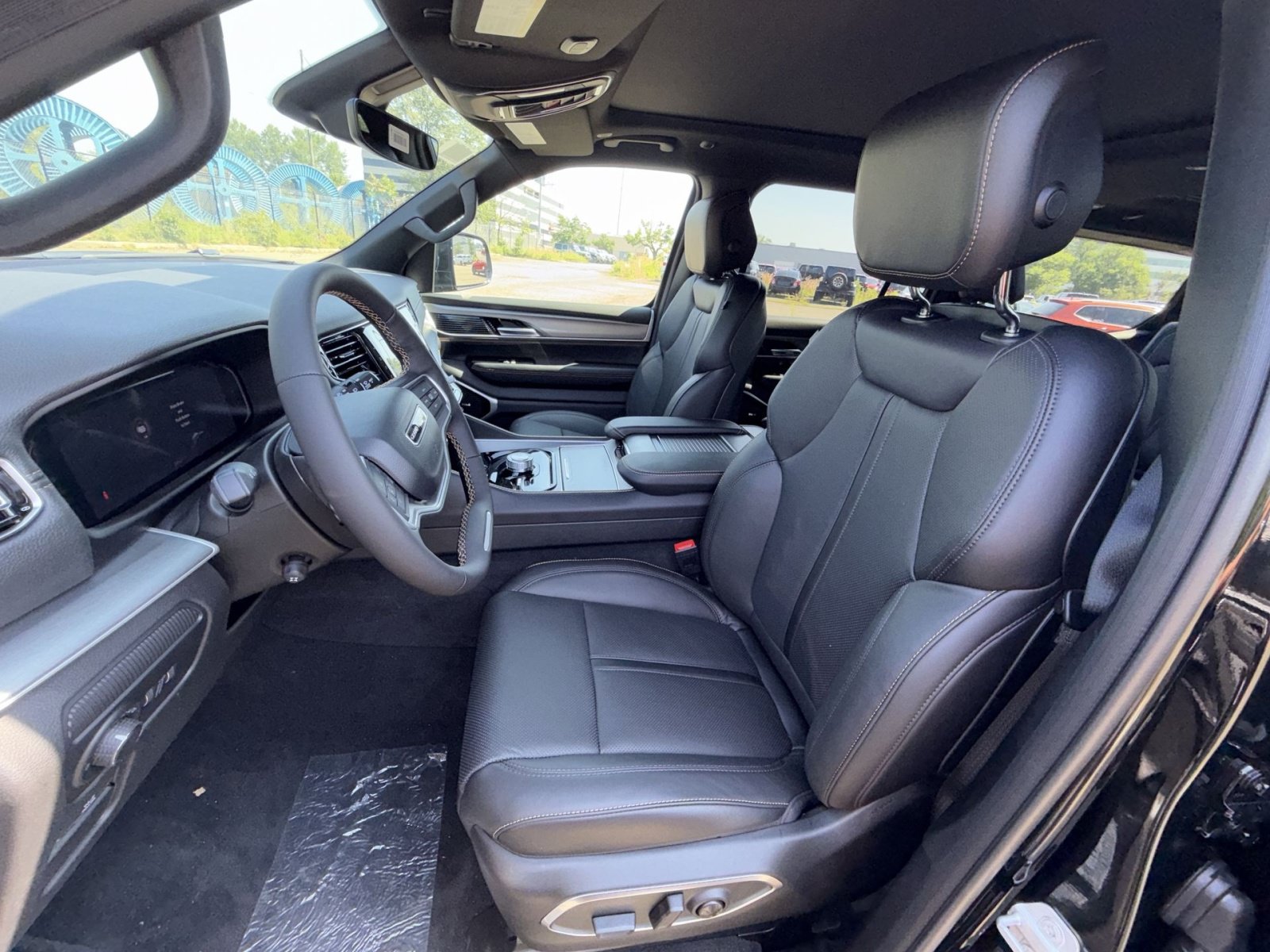 New 2026 Jeep Grand Wagoneer 4WD image 13